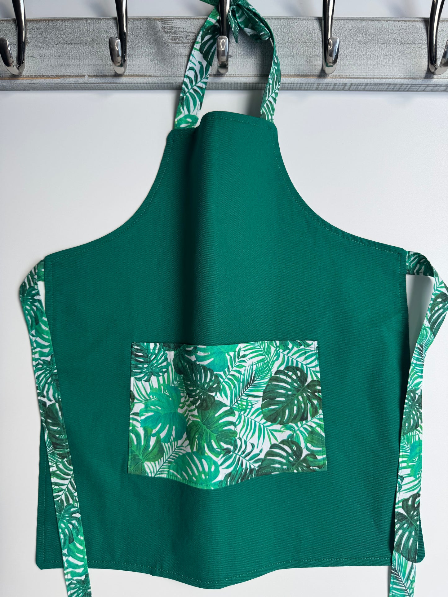 Reversible Children’s Apron - Tropical Leaves