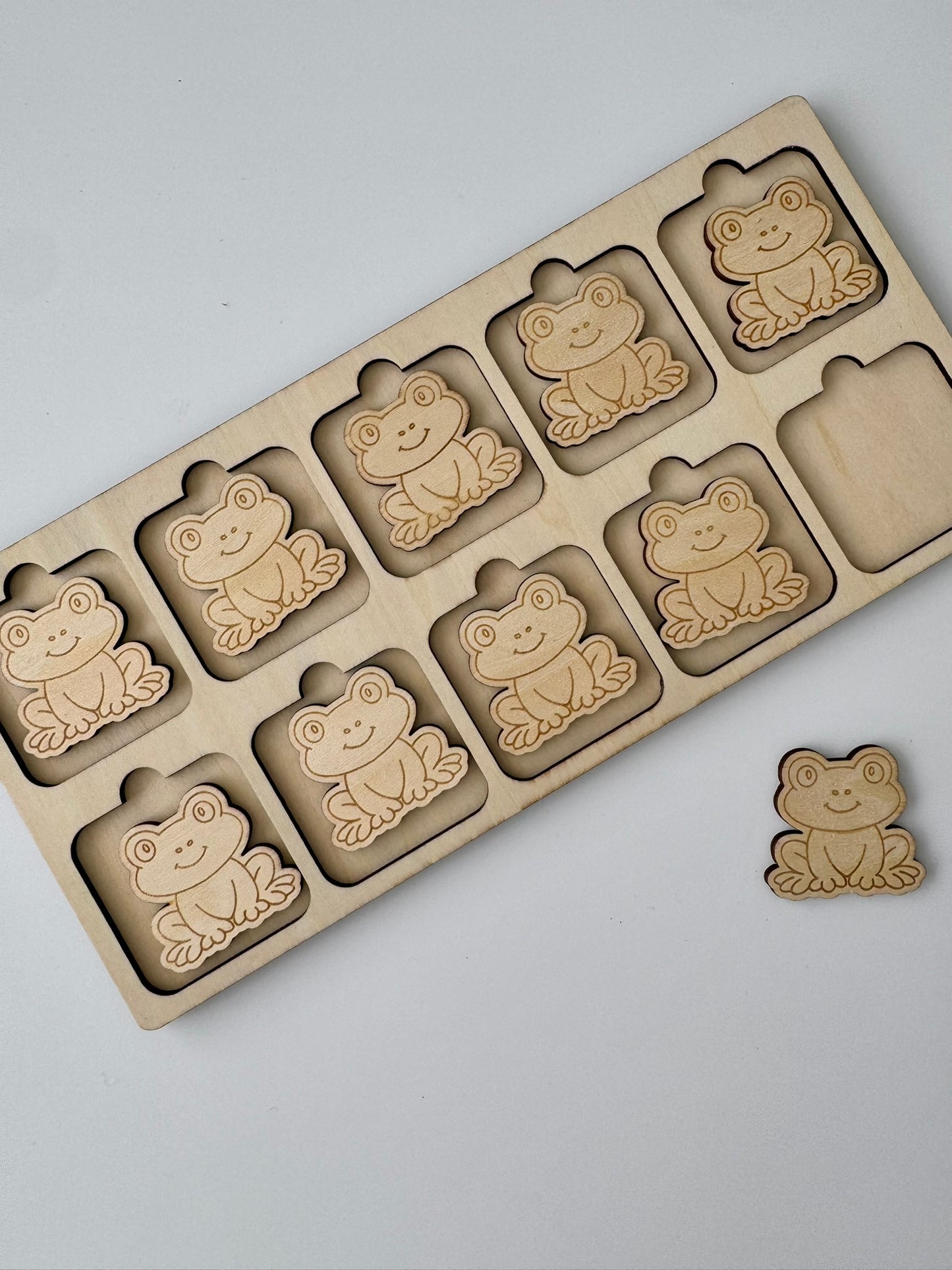 Pond Explorers Wooden Counting Tray